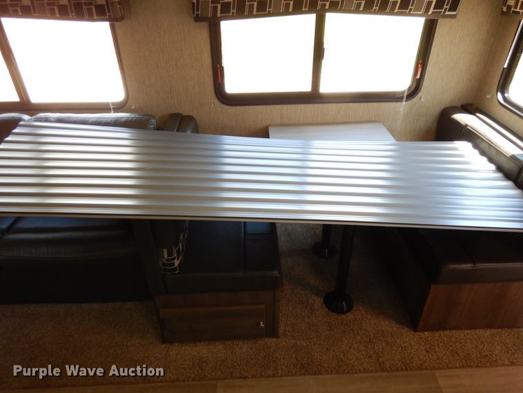 image for item DE5633 2019 Coleman CM285BH19  camper