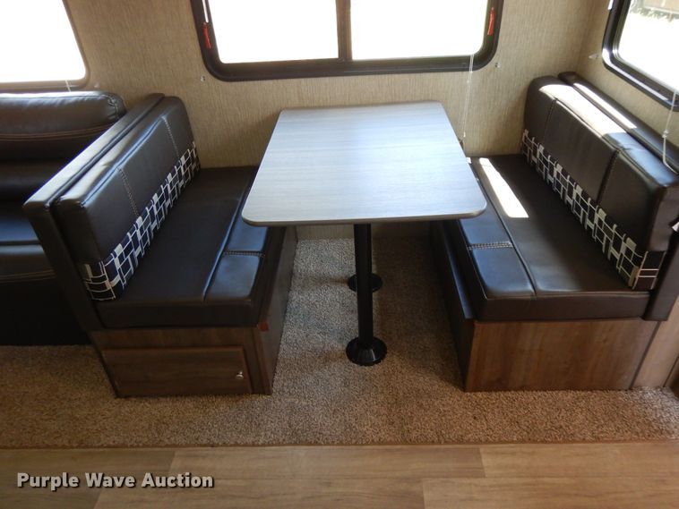 image for item DE5633 2019 Coleman CM285BH19  camper