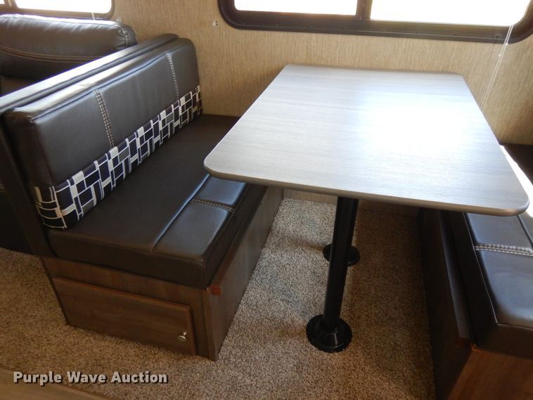 image for item DE5633 2019 Coleman CM285BH19  camper