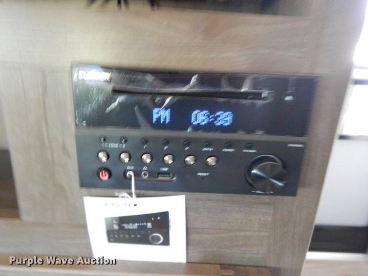 image for item DE5633 2019 Coleman CM285BH19  camper