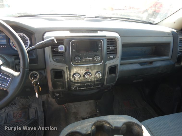 image for item DE5651 2014 Dodge Ram 3500HD  Crew Cab utility bed pickup truck