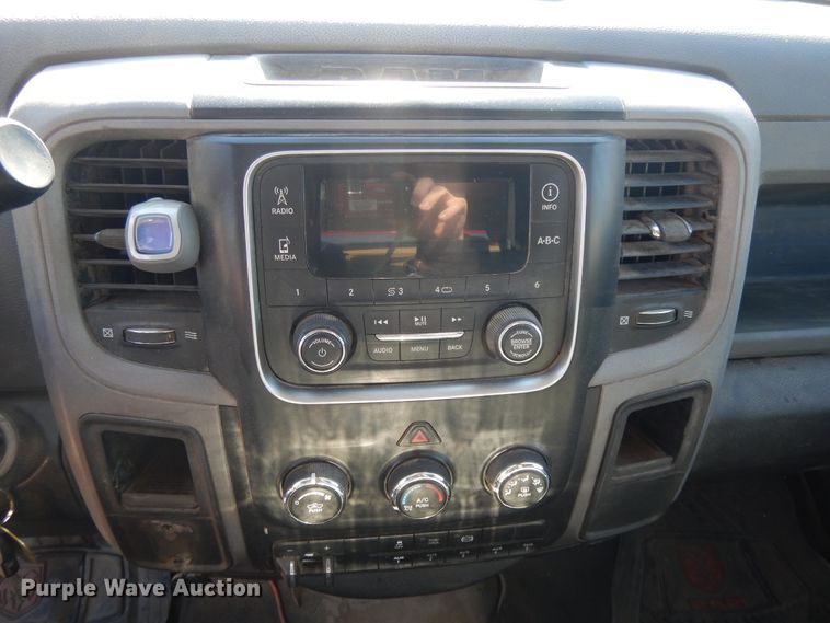 image for item DE5651 2014 Dodge Ram 3500HD  Crew Cab utility bed pickup truck