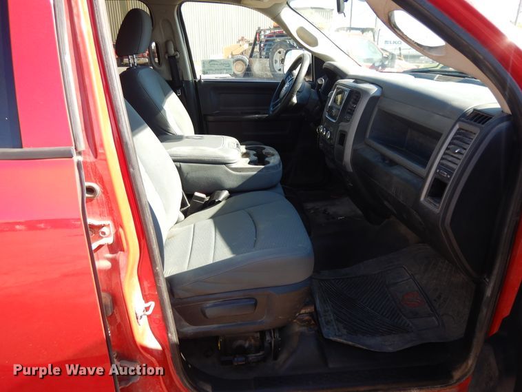 image for item DE5651 2014 Dodge Ram 3500HD  Crew Cab utility bed pickup truck