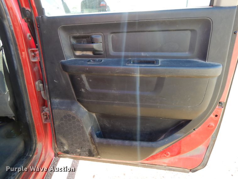 image for item DE5651 2014 Dodge Ram 3500HD  Crew Cab utility bed pickup truck