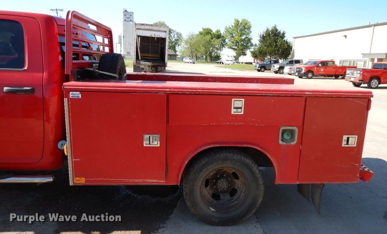image for item DE5651 2014 Dodge Ram 3500HD  Crew Cab utility bed pickup truck