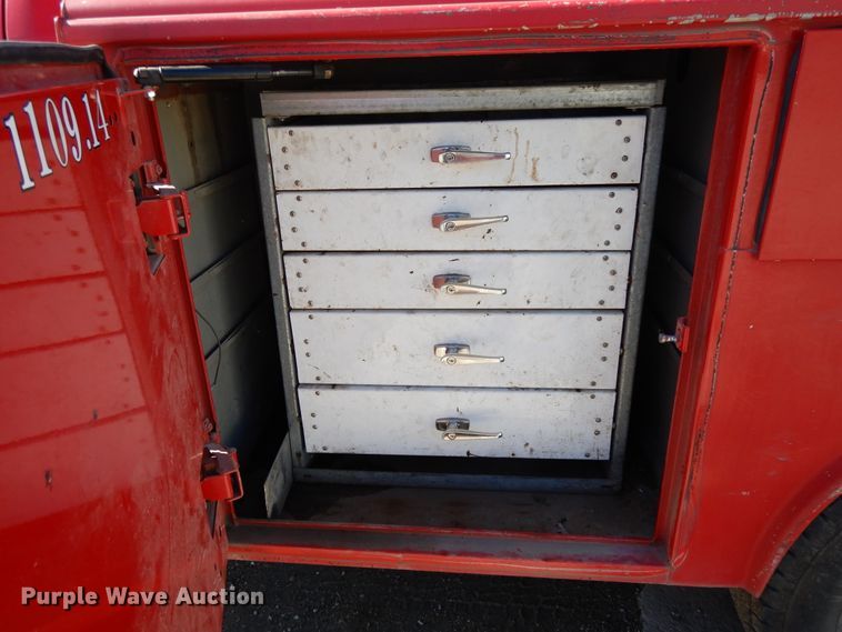 image for item DE5651 2014 Dodge Ram 3500HD  Crew Cab utility bed pickup truck