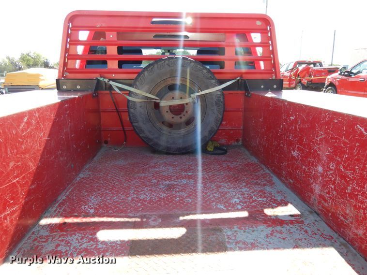 image for item DE5651 2014 Dodge Ram 3500HD  Crew Cab utility bed pickup truck