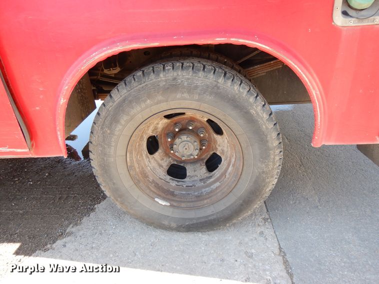 image for item DE5651 2014 Dodge Ram 3500HD  Crew Cab utility bed pickup truck