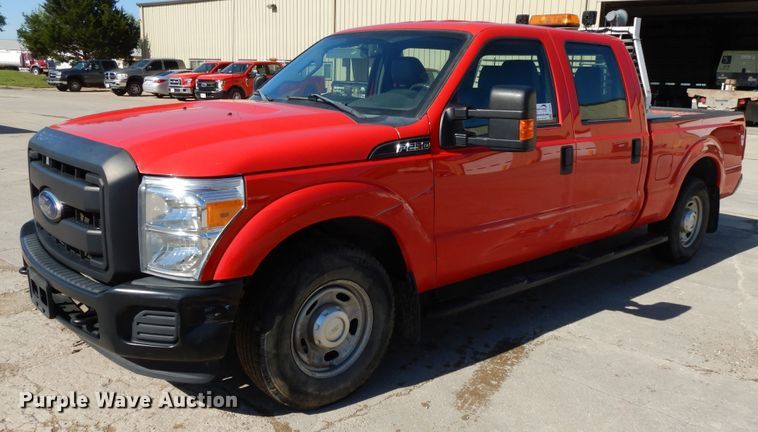 image for item DE5652 2016 Ford F250 Super Duty  Crew Cab pickup truck