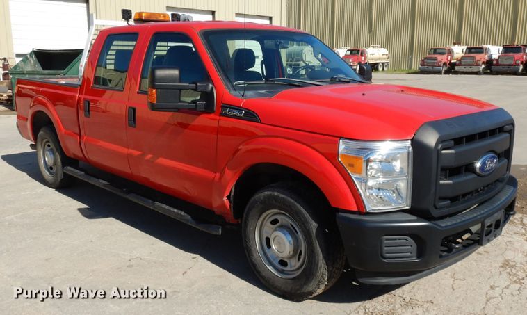 image for item DE5652 2016 Ford F250 Super Duty  Crew Cab pickup truck