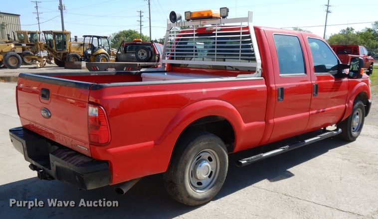 image for item DE5652 2016 Ford F250 Super Duty  Crew Cab pickup truck