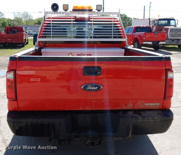 image for item DE5652 2016 Ford F250 Super Duty  Crew Cab pickup truck