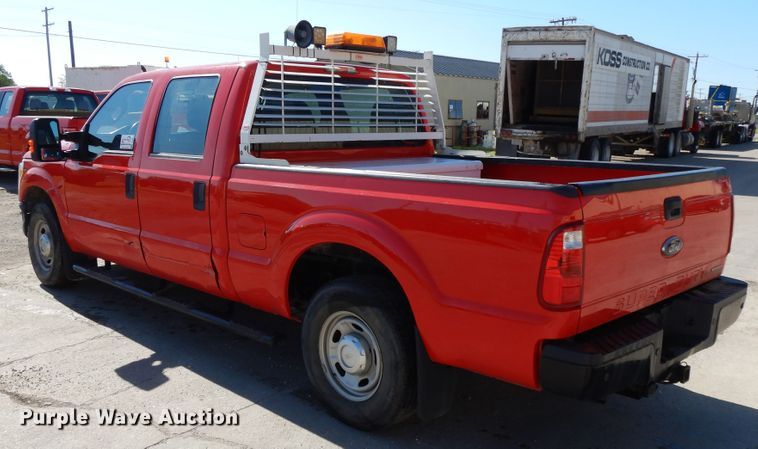 image for item DE5652 2016 Ford F250 Super Duty  Crew Cab pickup truck