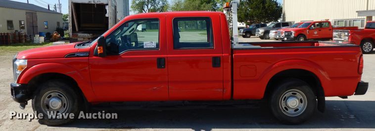image for item DE5652 2016 Ford F250 Super Duty  Crew Cab pickup truck