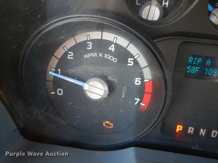 image for item DE5652 2016 Ford F250 Super Duty  Crew Cab pickup truck