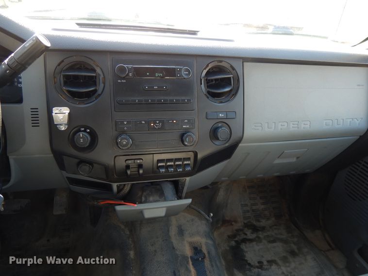 image for item DE5652 2016 Ford F250 Super Duty  Crew Cab pickup truck