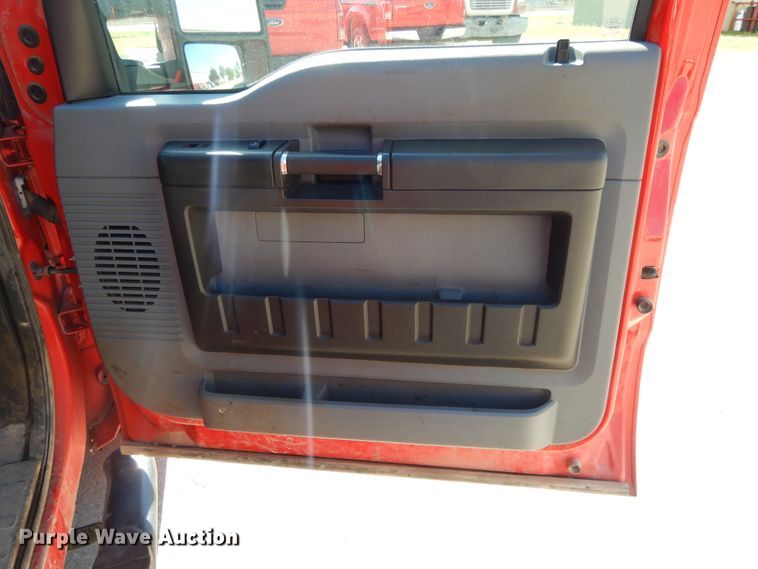 image for item DE5652 2016 Ford F250 Super Duty  Crew Cab pickup truck