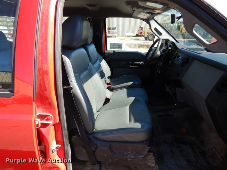 image for item DE5652 2016 Ford F250 Super Duty  Crew Cab pickup truck