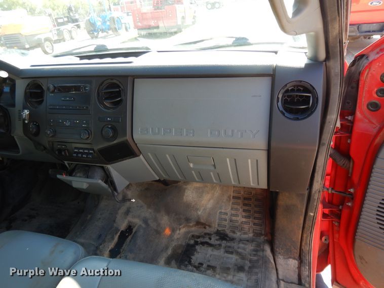 image for item DE5652 2016 Ford F250 Super Duty  Crew Cab pickup truck