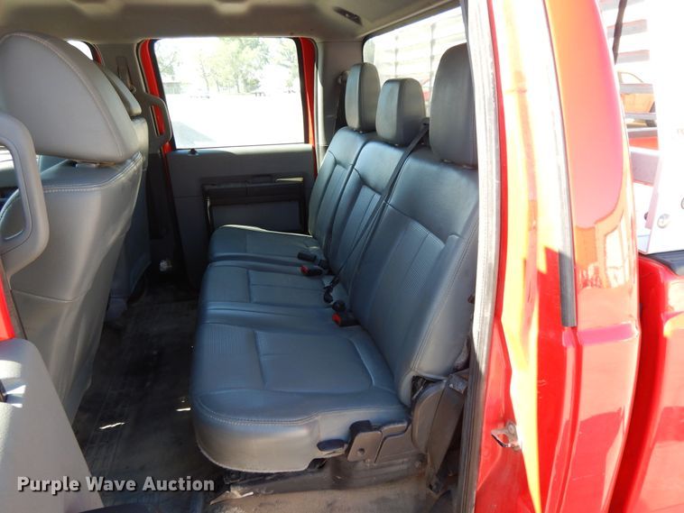 image for item DE5652 2016 Ford F250 Super Duty  Crew Cab pickup truck