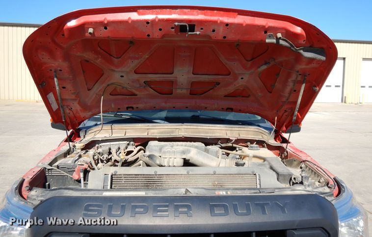 image for item DE5652 2016 Ford F250 Super Duty  Crew Cab pickup truck