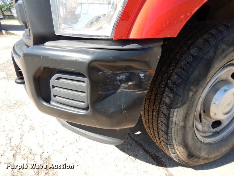 image for item DE5652 2016 Ford F250 Super Duty  Crew Cab pickup truck