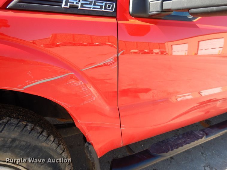 image for item DE5652 2016 Ford F250 Super Duty  Crew Cab pickup truck