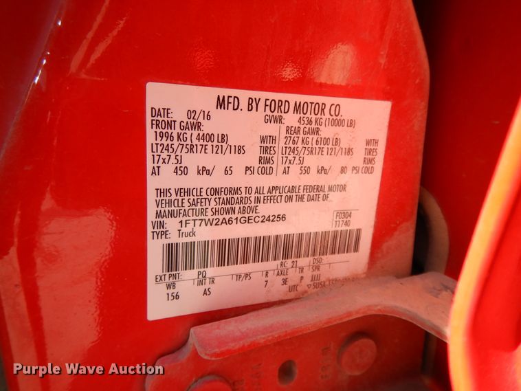 image for item DE5652 2016 Ford F250 Super Duty  Crew Cab pickup truck