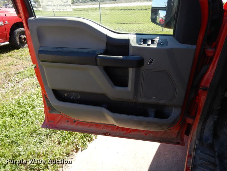 image for item DE5653 2016 Ford F150  SuperCab pickup truck