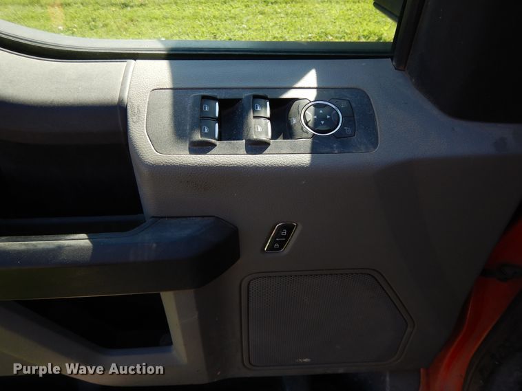 image for item DE5653 2016 Ford F150  SuperCab pickup truck