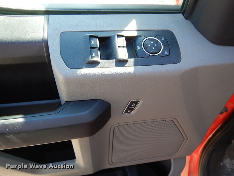 image for item DE5654 2017 Ford F150  SuperCab pickup truck