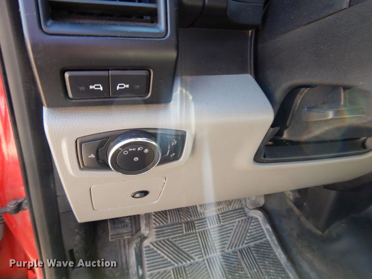 image for item DE5654 2017 Ford F150  SuperCab pickup truck