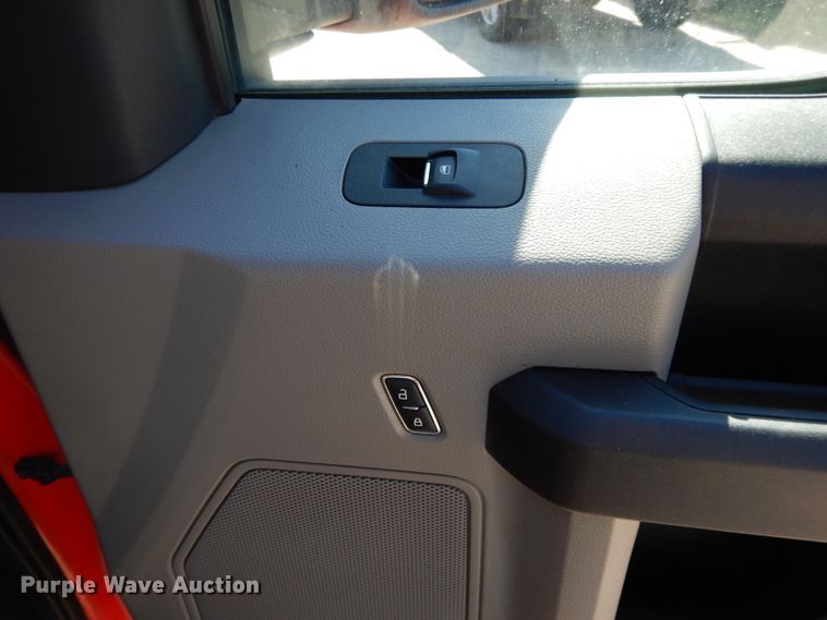 image for item DE5654 2017 Ford F150  SuperCab pickup truck