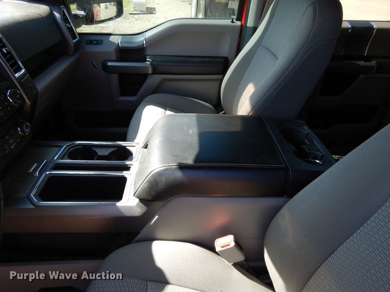 image for item DE5655 2017 Ford F150  SuperCrew pickup truck