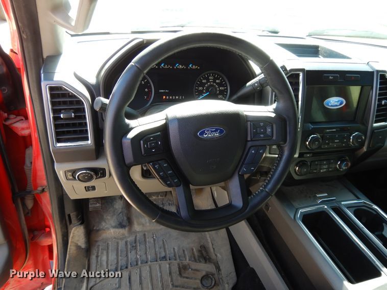 image for item DE5655 2017 Ford F150  SuperCrew pickup truck