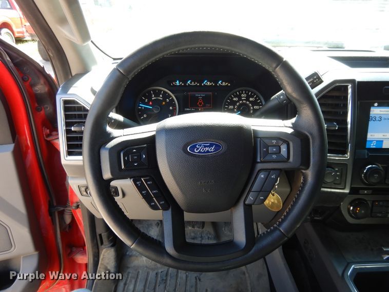 image for item DE5655 2017 Ford F150  SuperCrew pickup truck