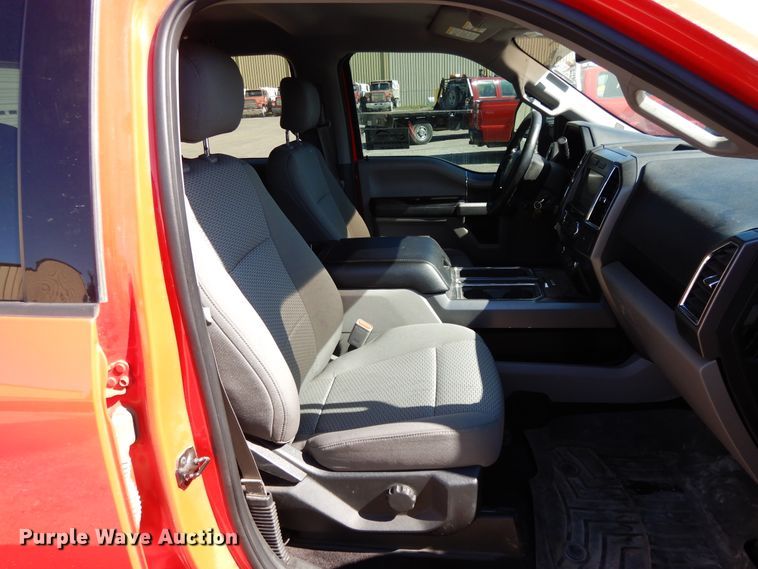 image for item DE5655 2017 Ford F150  SuperCrew pickup truck