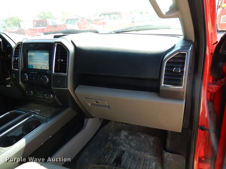 image for item DE5655 2017 Ford F150  SuperCrew pickup truck