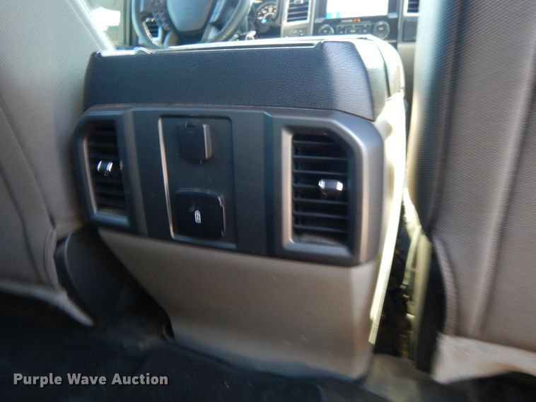 image for item DE5655 2017 Ford F150  SuperCrew pickup truck