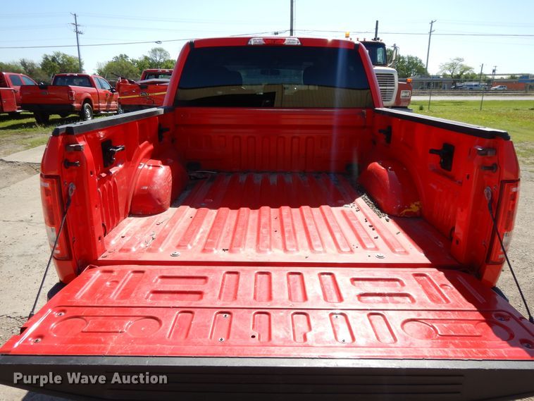 image for item DE5655 2017 Ford F150  SuperCrew pickup truck