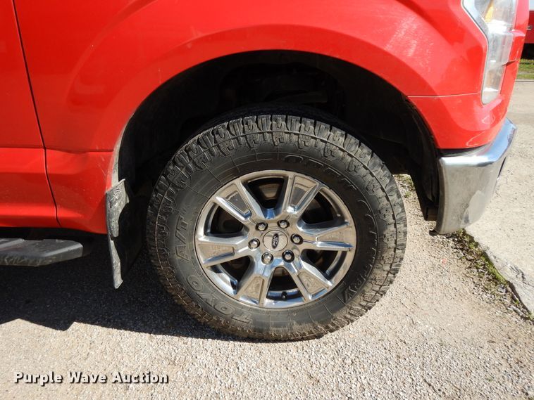 image for item DE5655 2017 Ford F150  SuperCrew pickup truck