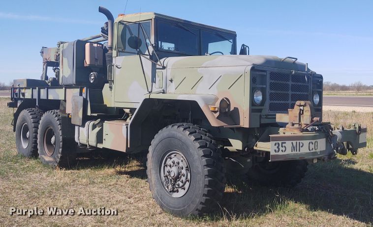 image for item DE6909 1991 Harsco M932A  wrecker truck