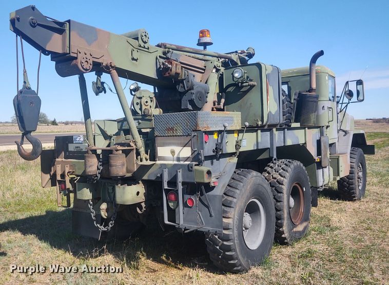 image for item DE6909 1991 Harsco M932A  wrecker truck