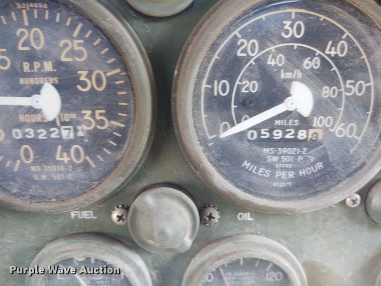 image for item DE6909 1991 Harsco M932A  wrecker truck