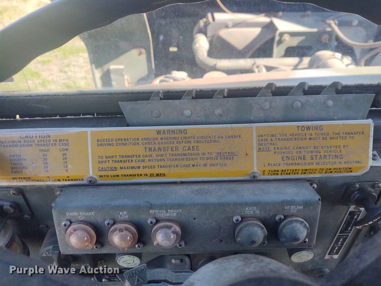 image for item DE6909 1991 Harsco M932A  wrecker truck