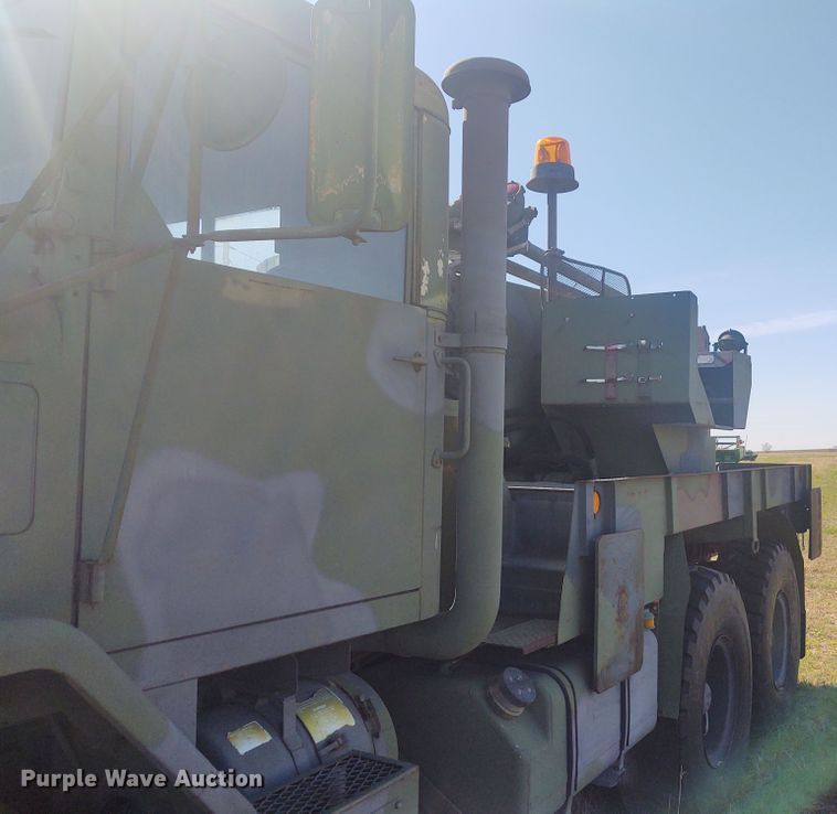 image for item DE6909 1991 Harsco M932A  wrecker truck