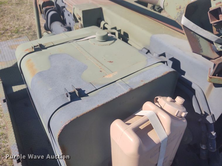 image for item DE6909 1991 Harsco M932A  wrecker truck