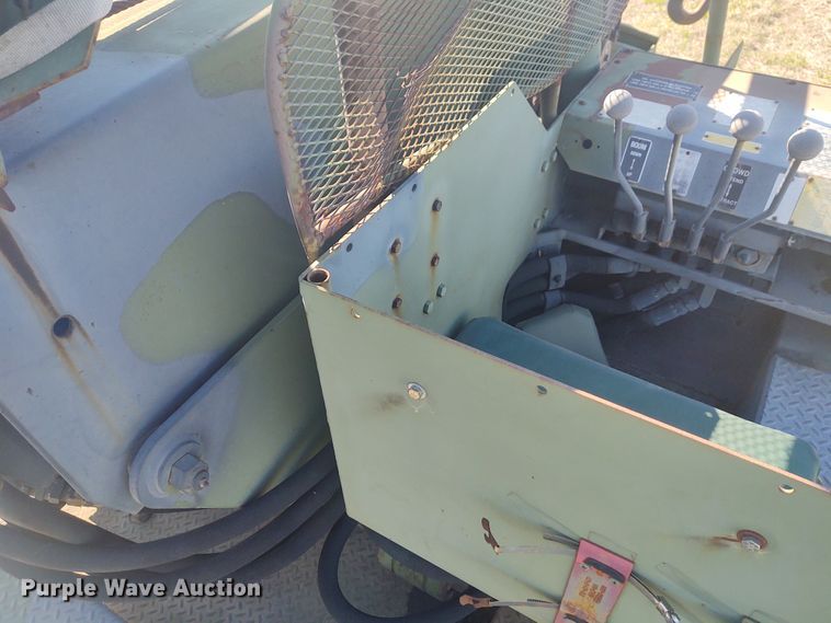 image for item DE6909 1991 Harsco M932A  wrecker truck