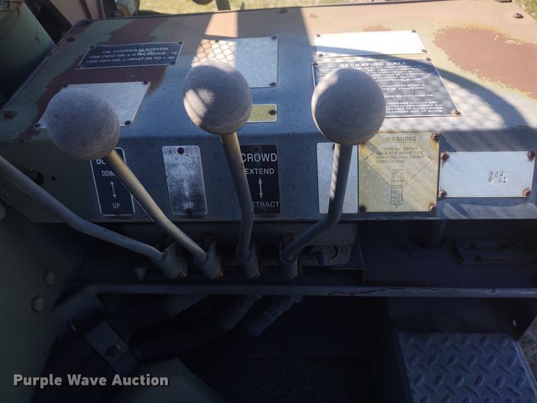 image for item DE6909 1991 Harsco M932A  wrecker truck