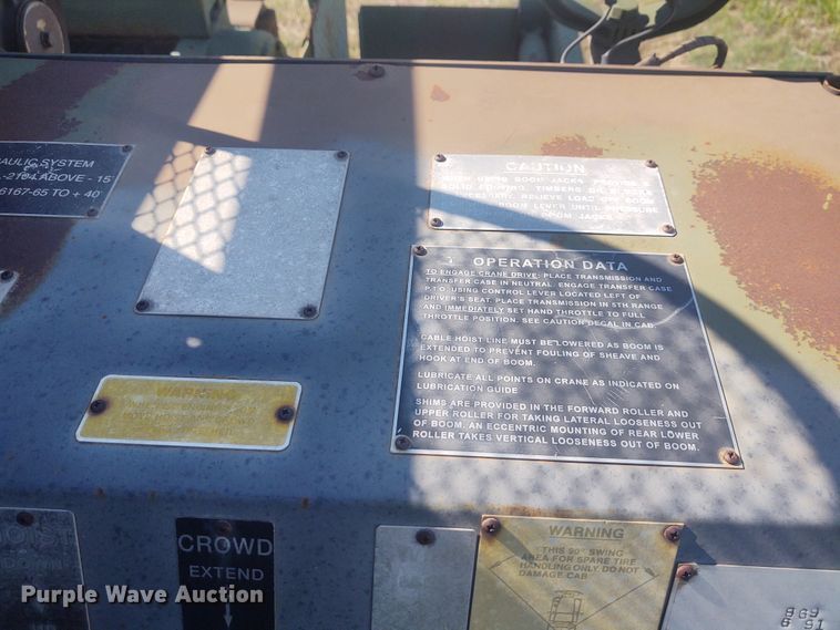 image for item DE6909 1991 Harsco M932A  wrecker truck